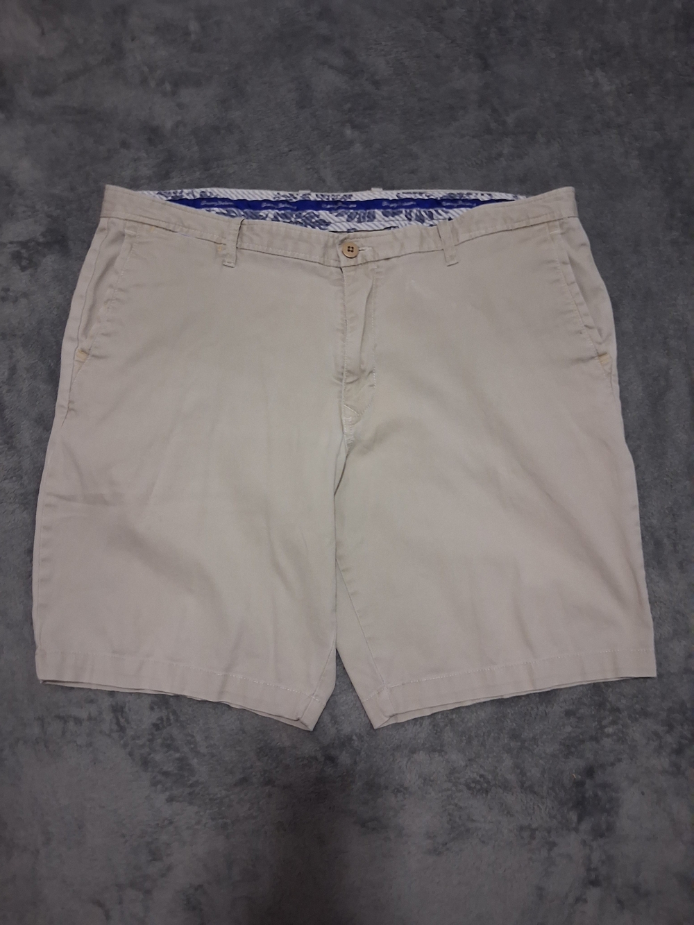 Bundle Two Pair Tommy Bahama Men's Blue And Khaki Flat-Front Cotton Shorts - Picture 3 of 12
